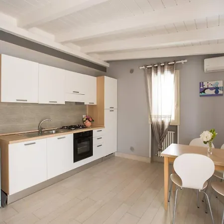 Vieste Design With Terrace